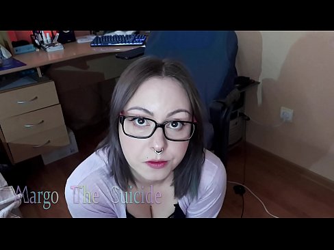 ❤️ Секси девојка со наочари длабоко го цица дилдото на камерата ️❌  Секс кај нас mk.yh9n.top ❌