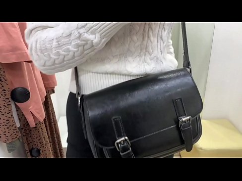 ❤️ Јавна мастурбација на младата кучка FeralBerry со дилдо во фитинг просторијата ️❌  Секс кај нас mk.yh9n.top ❌